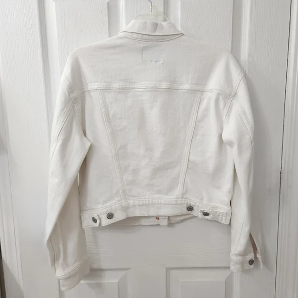NWOT Old Navy Women's Cropped Trucker Jacket, Color: Off-White, Size: S - Picture 3 of 7